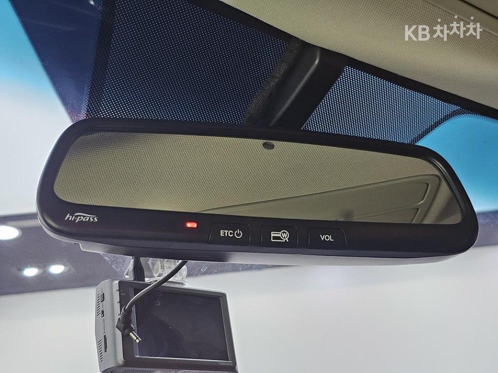 Kia Carens — miniaturë 14