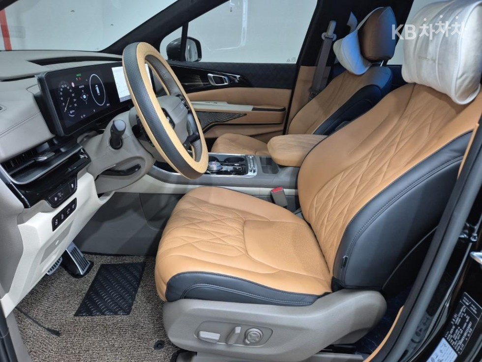 Kia Carnival — miniaturë 11