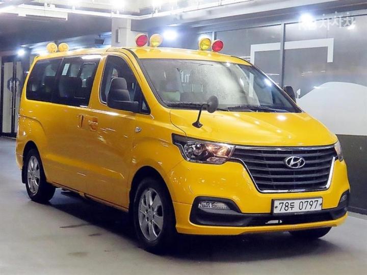 Hyundai Starex LPi 어린이버스 15인승 — foto 1