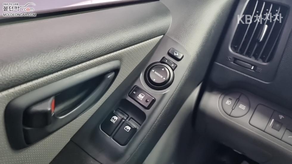 Hyundai Starex — miniaturë 15