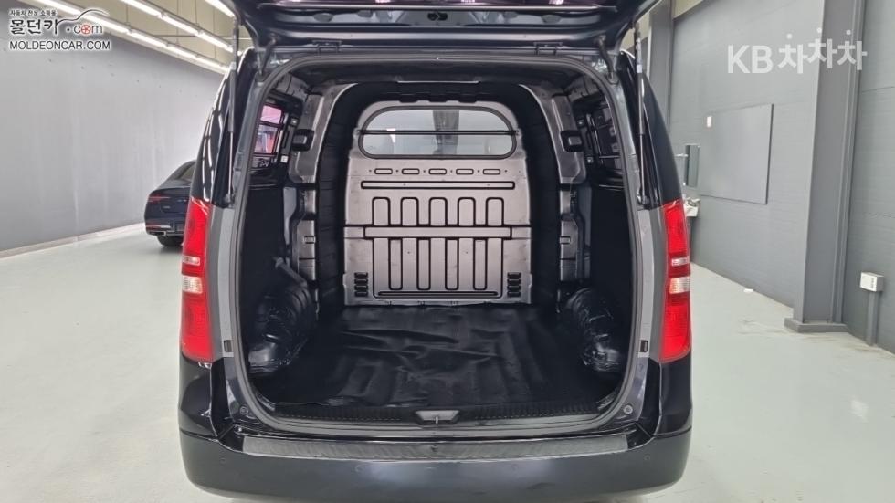 Hyundai Starex — miniaturë 16