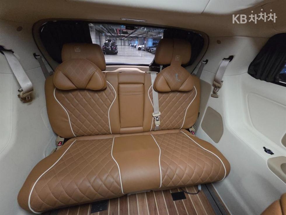 Kia Carnival — miniaturë 9