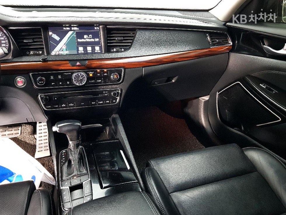 Kia K7 — miniaturë 10
