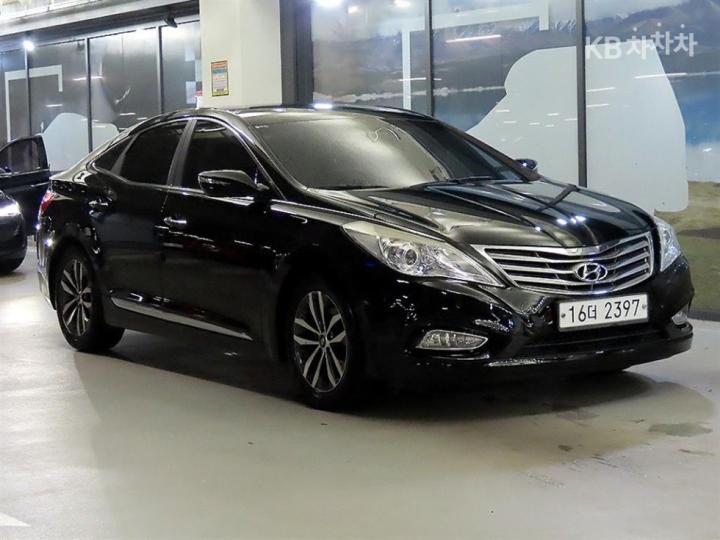 Hyundai Grandeur HG240 Luxury — foto 1