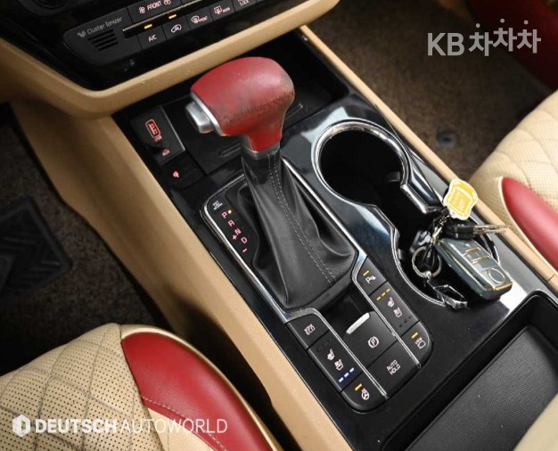 Kia Carnival — miniaturë 11