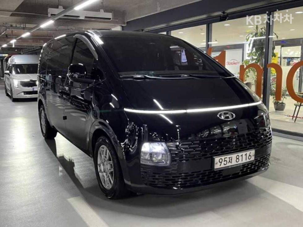 Hyundai Staria