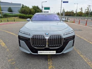 BMW 7er 740i xDrive M Sport — foto 1