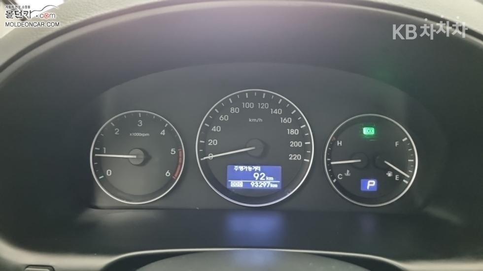 Hyundai Starex — miniaturë 5