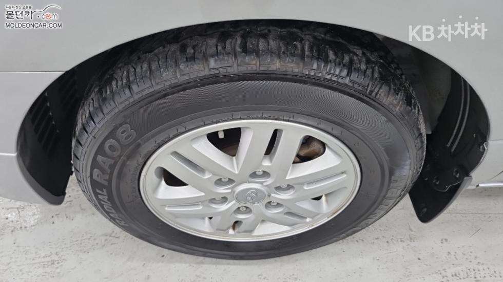 Hyundai Starex — miniaturë 6
