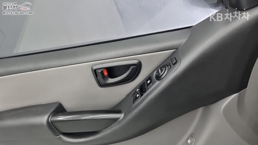 Hyundai Starex — miniaturë 17