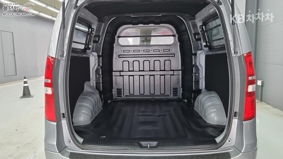 Hyundai Starex — miniaturë 18