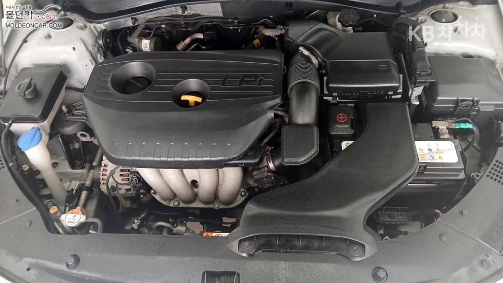 Kia K5 — miniaturë 8