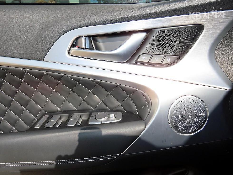 Genesis G70 — miniaturë 11
