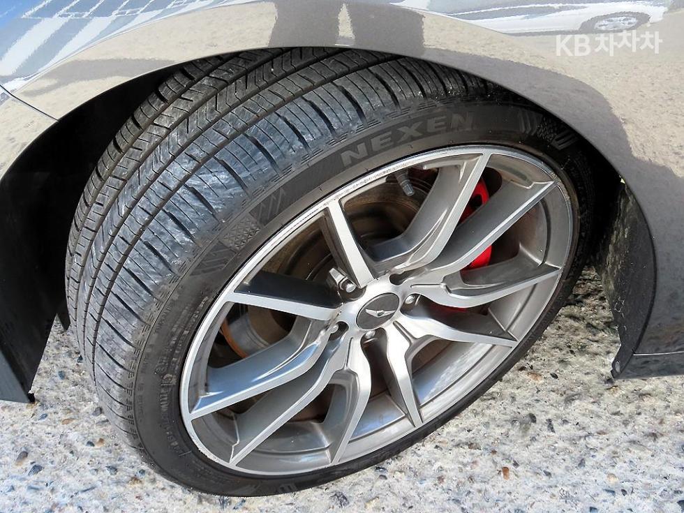 Genesis G70 — miniaturë 20