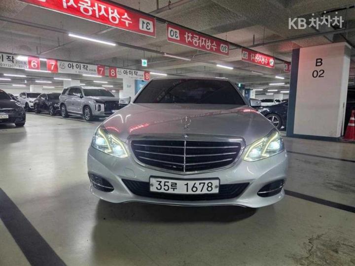 Mercedes-Benz E-klasse E300 Elegance — foto 1
