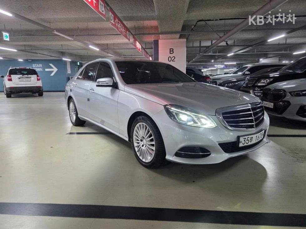 Mercedes-Benz E-klasse — miniaturë 2