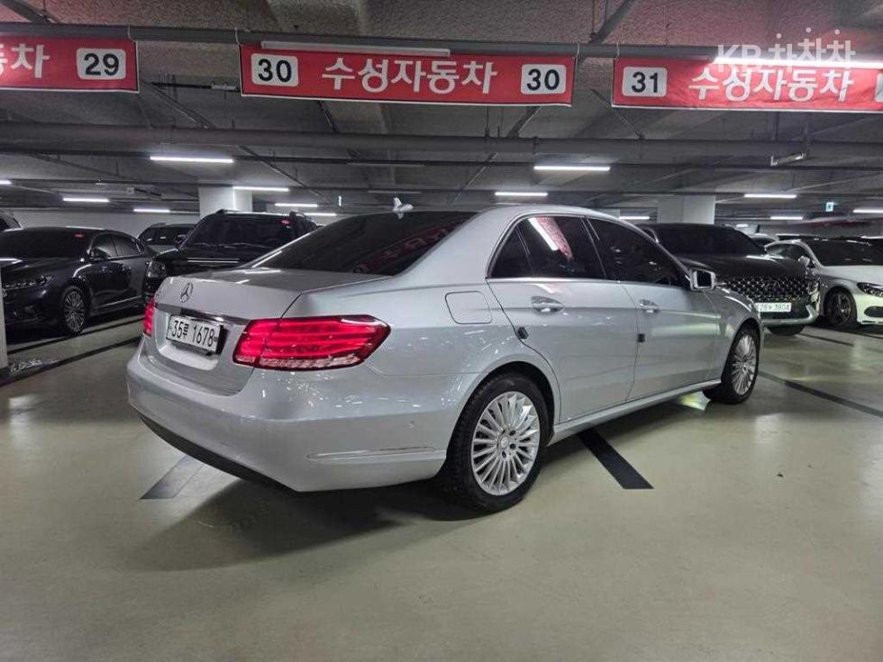 Mercedes-Benz E-klasse — miniaturë 4