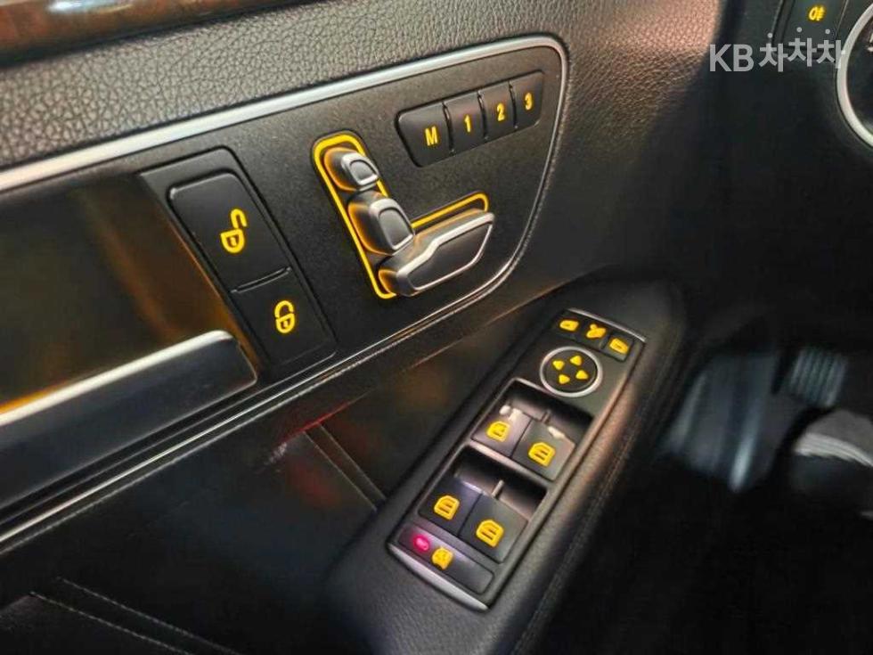 Mercedes-Benz E-klasse — miniaturë 18