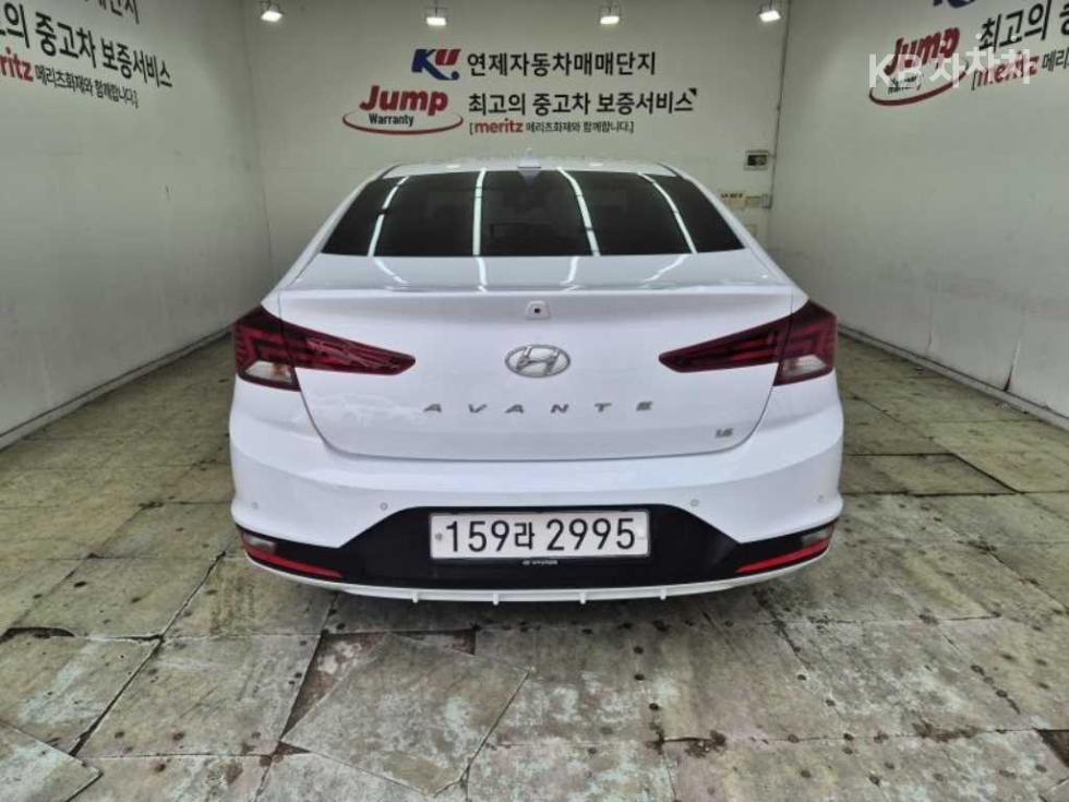 Hyundai Avante — miniaturë 3