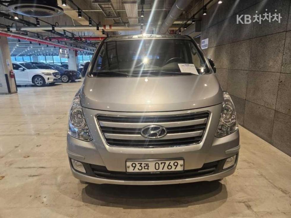Hyundai Grand Starex