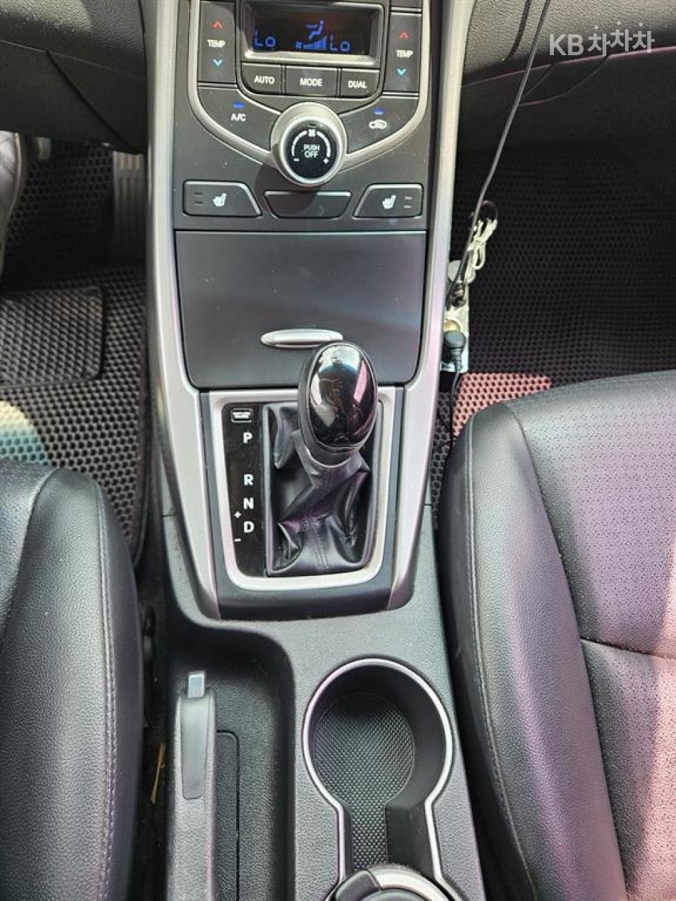 Hyundai Avante — miniaturë 14