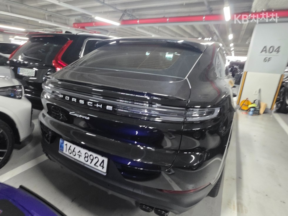 Porsche Cayenne — miniaturë 3