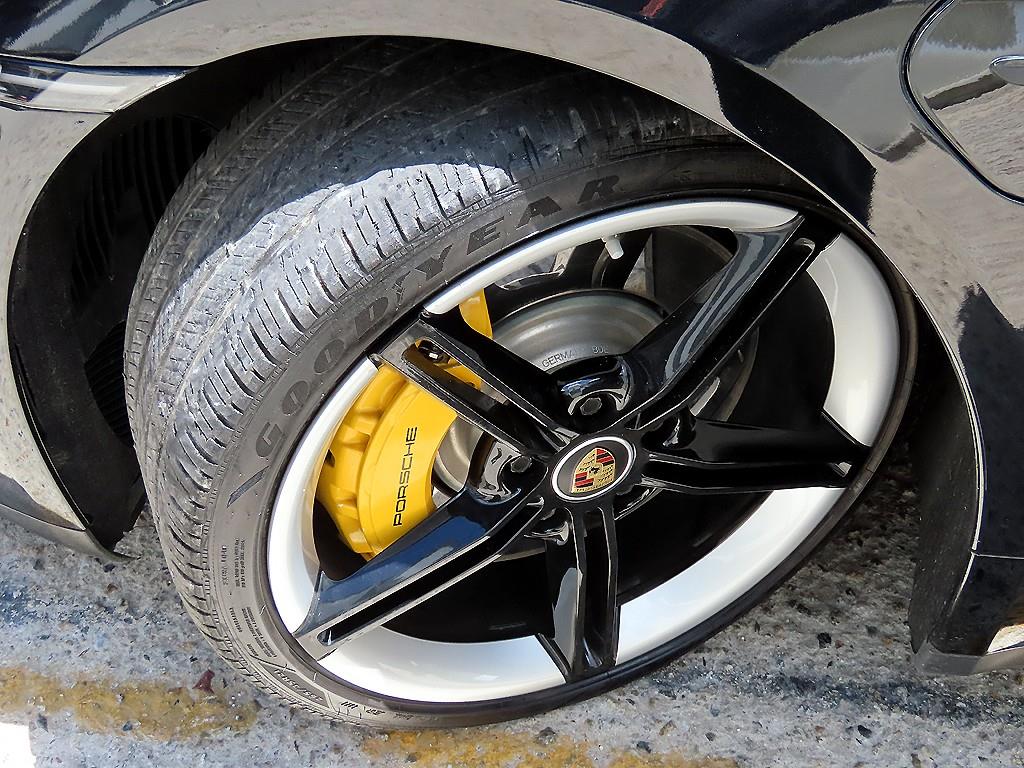 Porsche Taycan — miniaturë 20