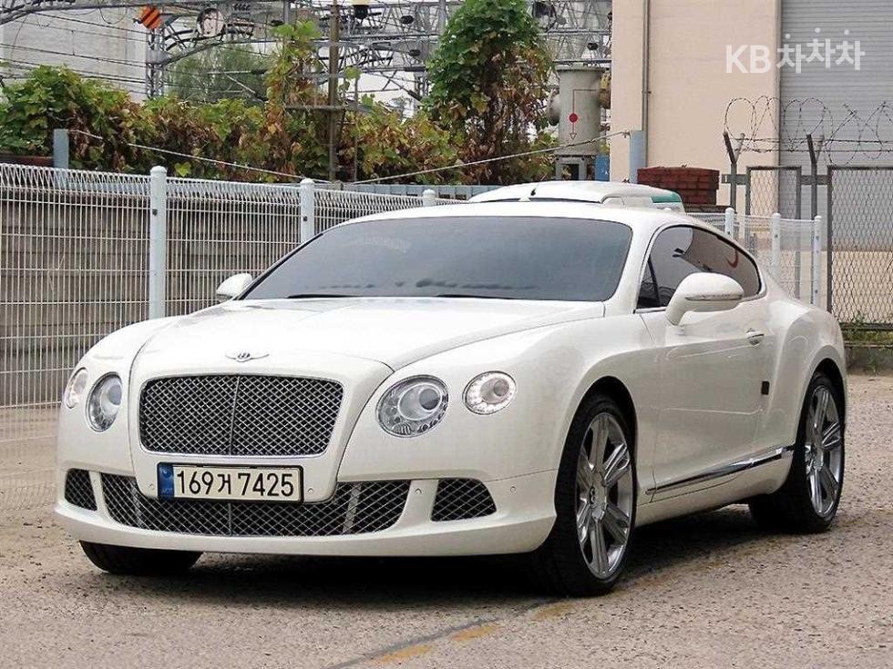 بنتلي كونتيننتال GT
