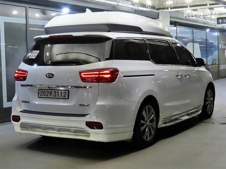 Kia Carnival — miniaturë 4