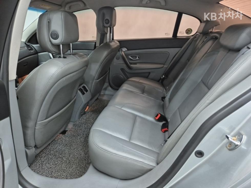 Renault SM5 — miniaturë 12