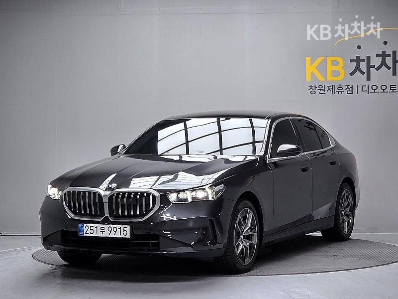 BMW 5-Series