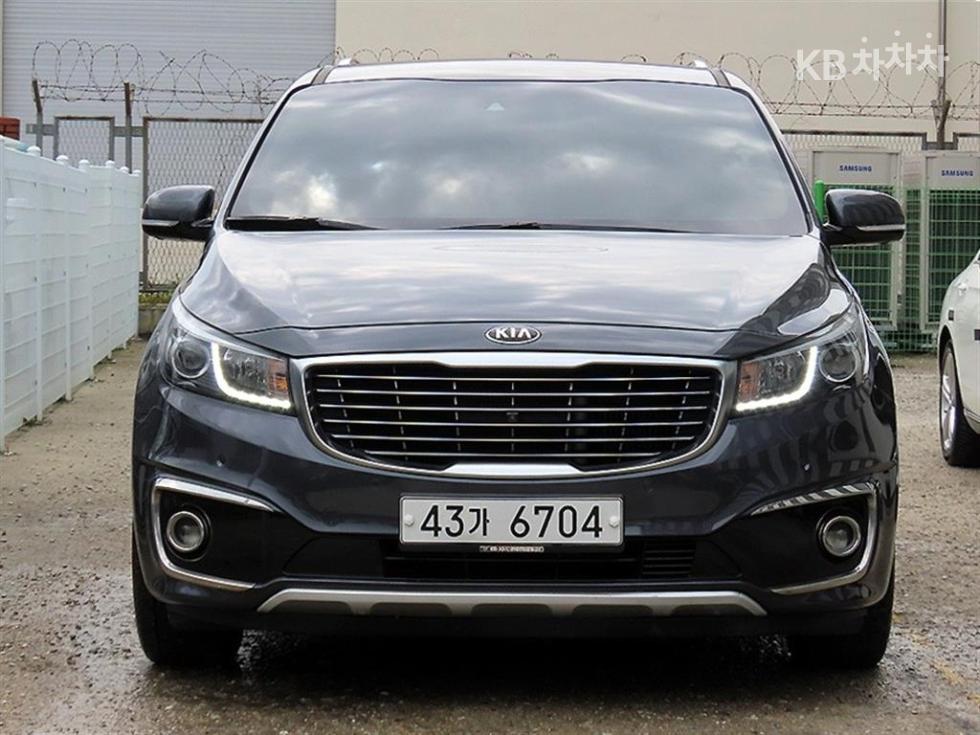 Kia Carnival
