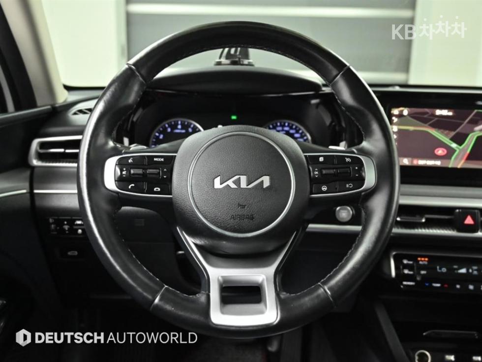 Kia K5 — miniaturë 13