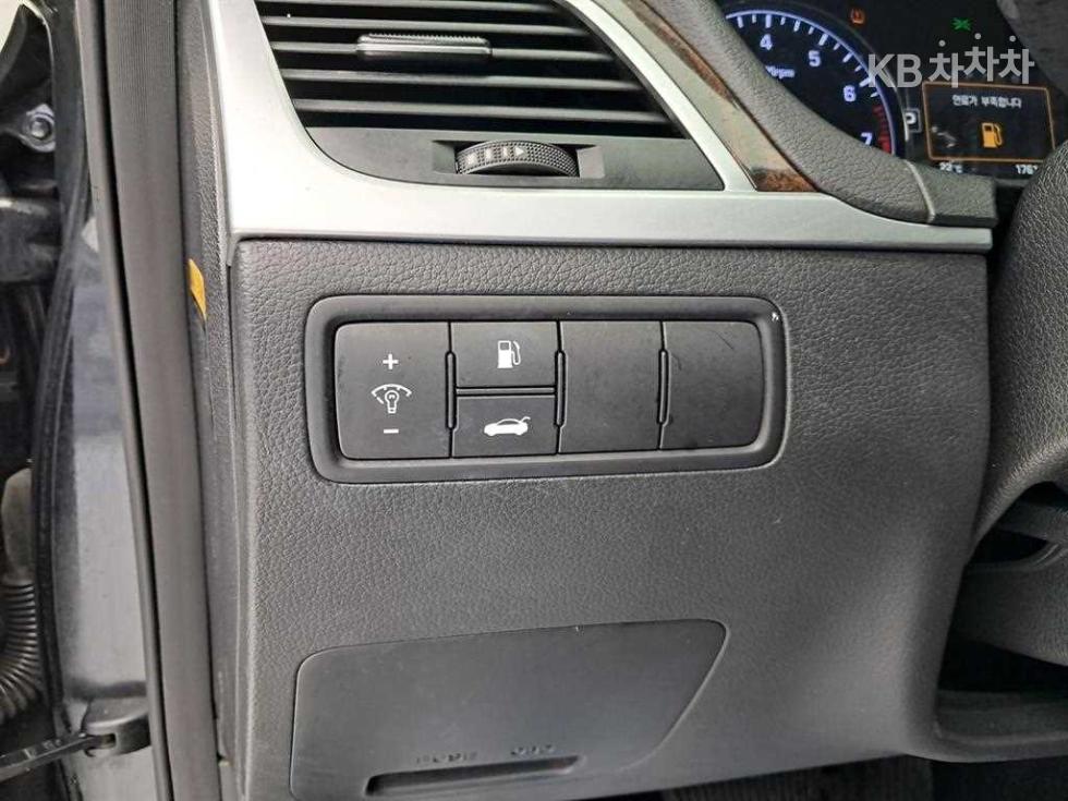 Hyundai Genesis — miniaturë 13