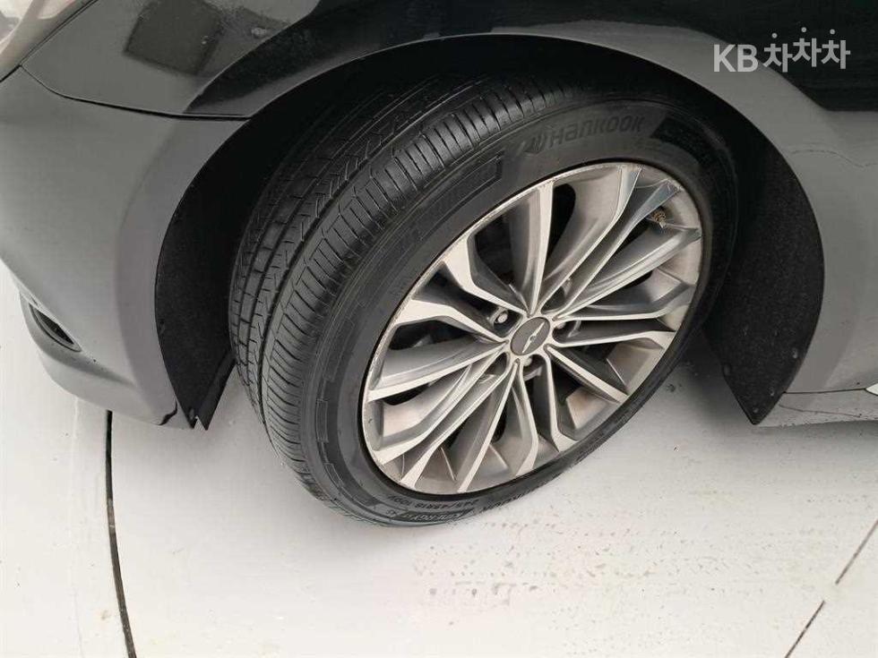 Hyundai Genesis — miniaturë 20