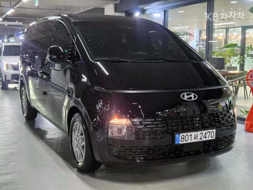 Hyundai Staria