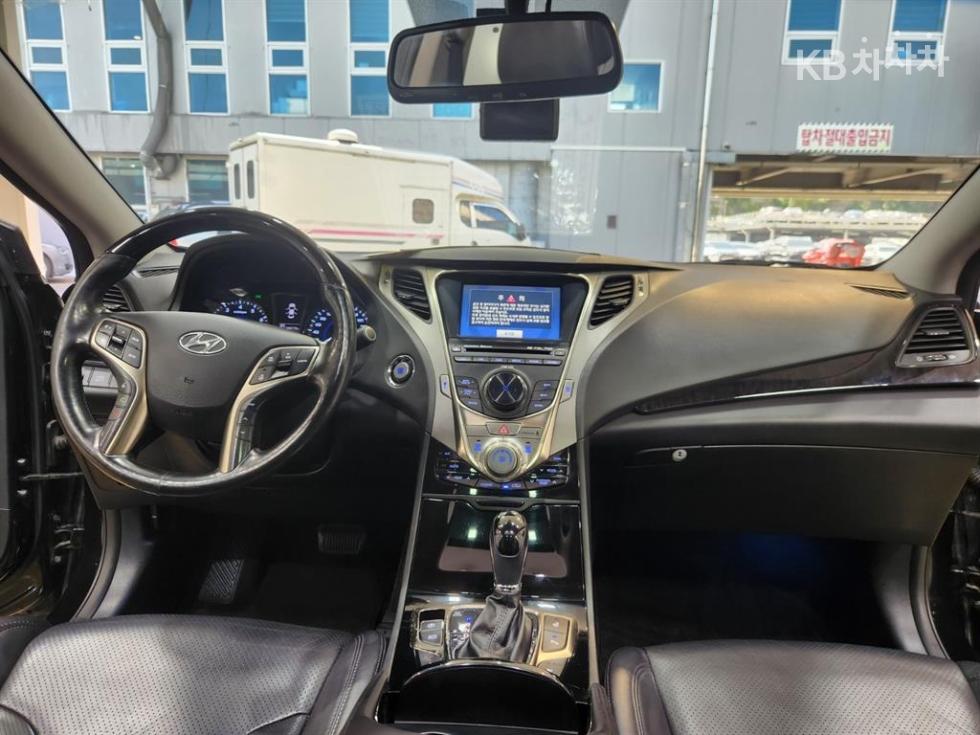 Hyundai Grandeur — miniaturë 9