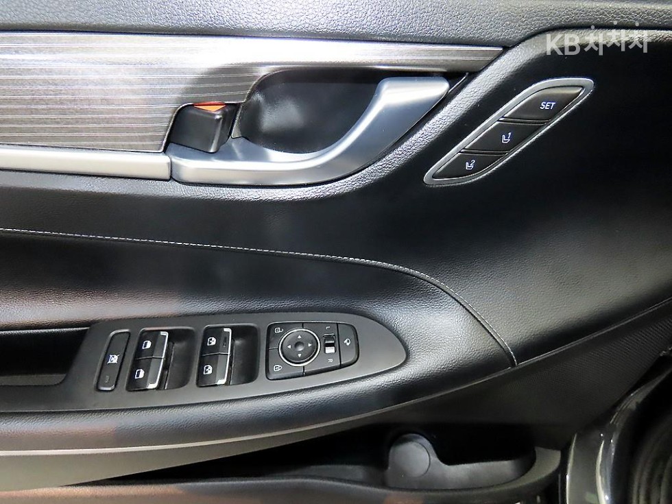 Hyundai Grandeur — miniaturë 13