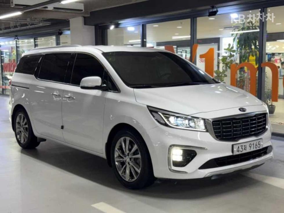 Kia Carnival PRESTIGE — фото 2