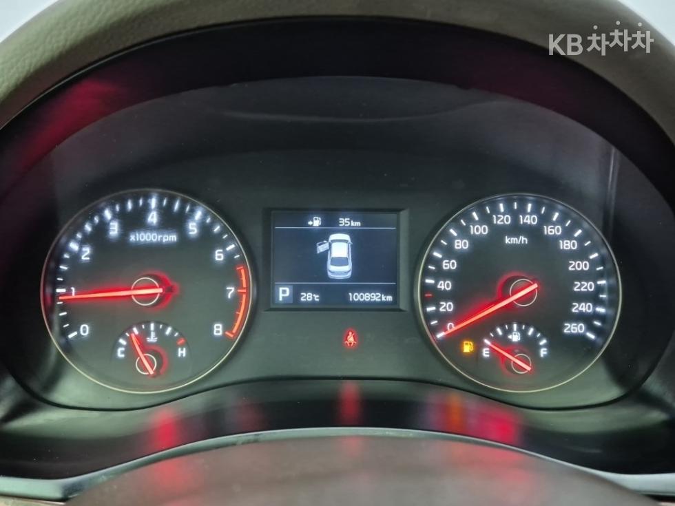 Kia K7 — miniaturë 6