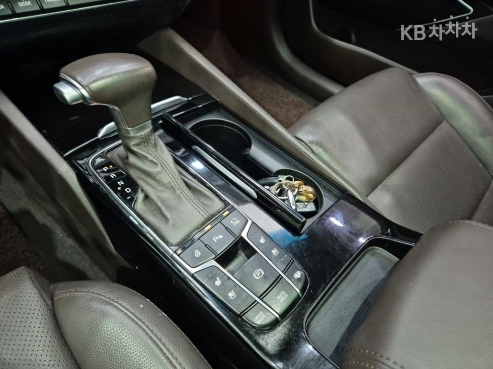 Kia K7 — miniaturë 8