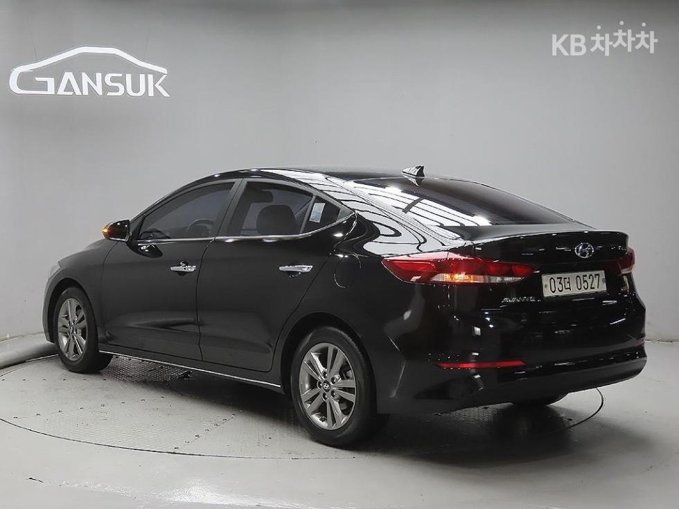 Hyundai Avante — miniaturë 3