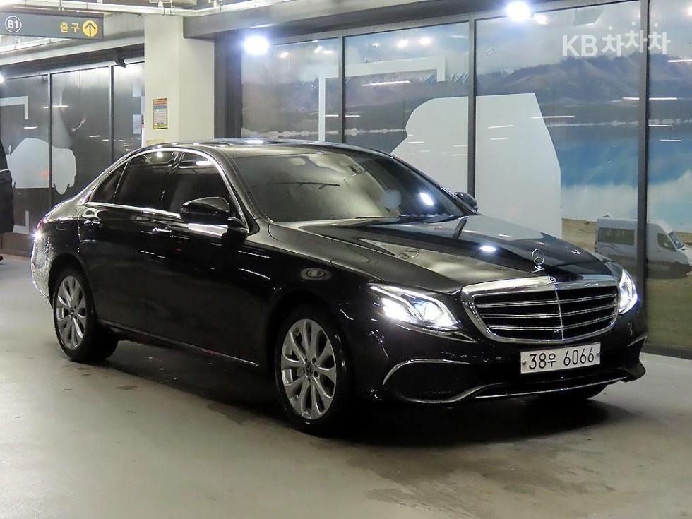 مرسيدس E-Class