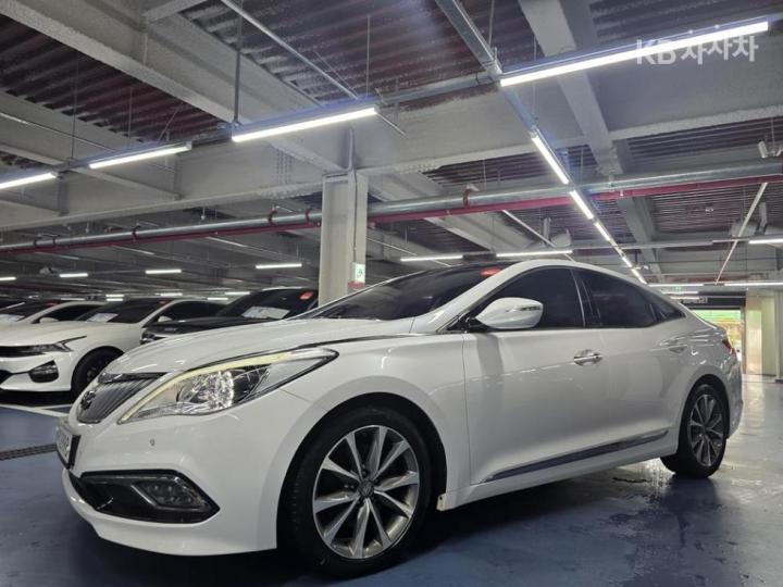 Hyundai Grandeur HG220 Diesel Premium — foto 1