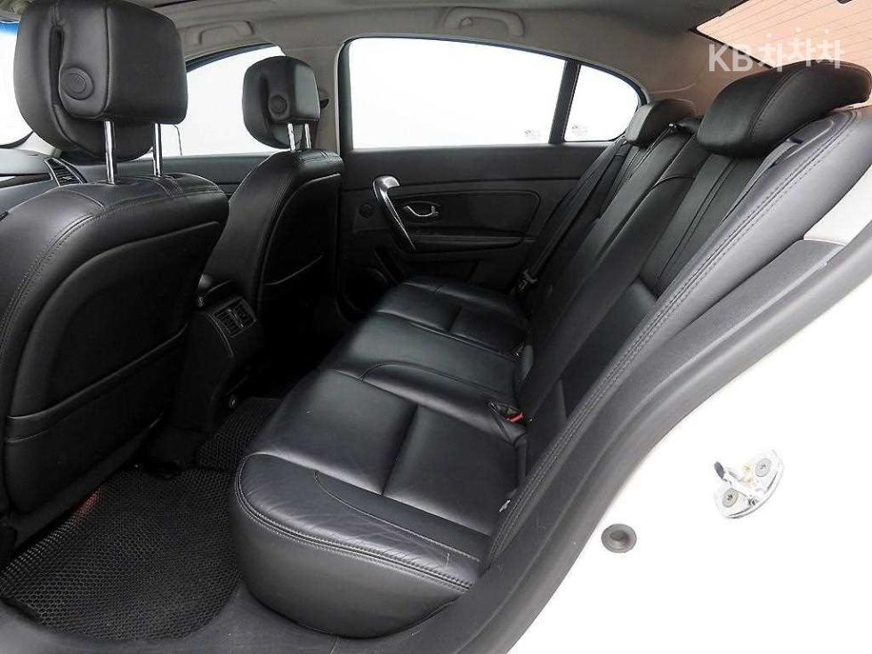 Renault SM5 — miniaturë 6