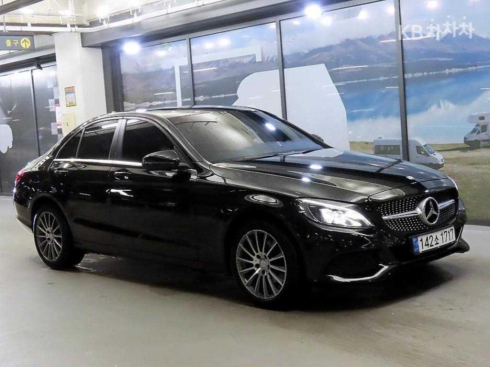 Mercedes-Benz C-Class