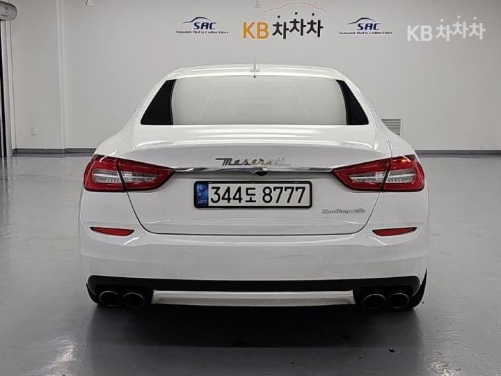 Maserati Quattroporte — miniaturë 3