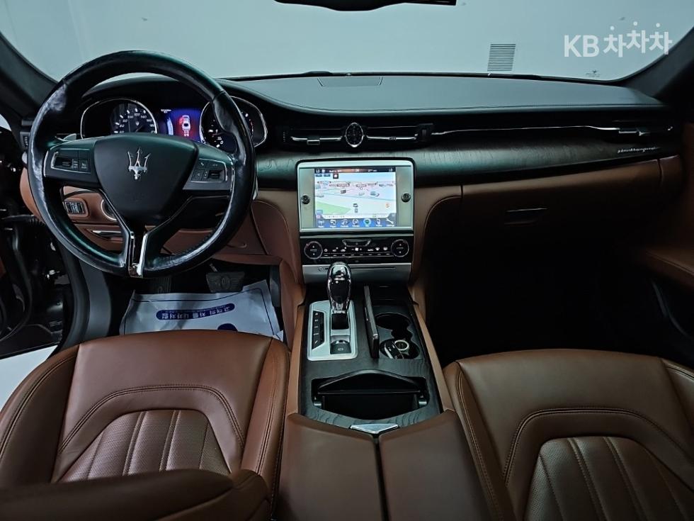 Maserati Quattroporte — miniaturë 7