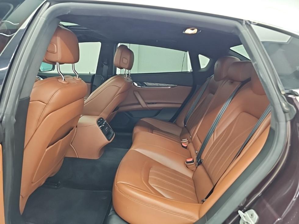 Maserati Quattroporte — miniaturë 12