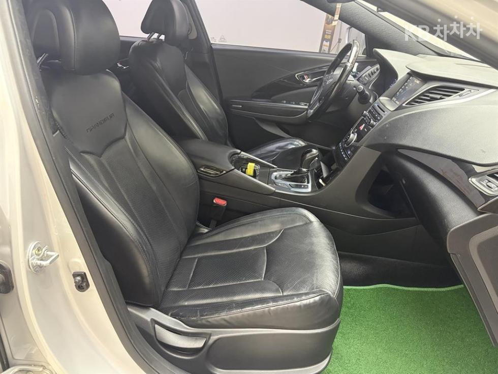 Hyundai Grandeur — miniaturë 13